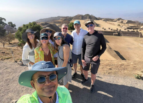 Monte Albán: Por qué un guía privado licenciado supera las visitas autoguiadas en todo momento