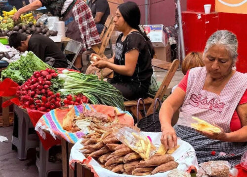 Mercado Dominical de Tlacolula: Qué Esperar, Qué Comprar y Cómo Llegar Sin Estrés