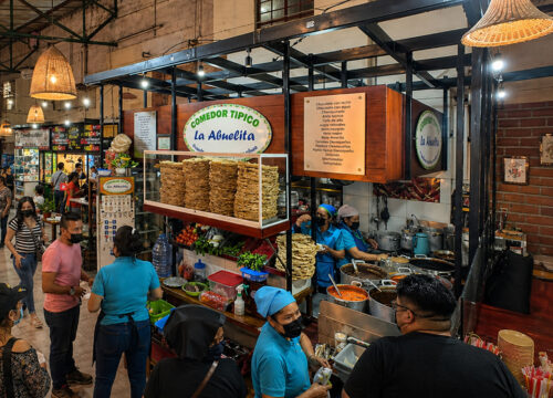 La Abuelita: El Corazón Gastronómico del Mercado 20 de Noviembre en Oaxaca