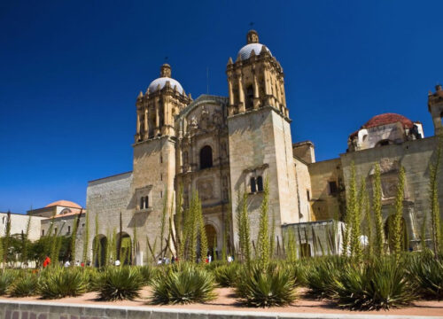 Oaxaca City Walking Tour: Santo Domingo, Museums, Markets, Teatro Alcalá and More